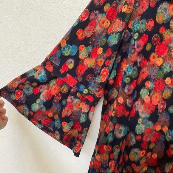 Boho Chic Earth Tone Circle Print Button Front Bell Sleeve Top Size Large Funky - Picture 3 of 4